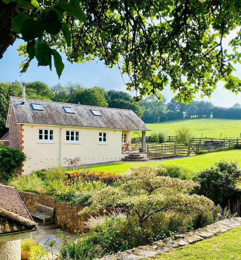 Burnhaies Farm Coach House Holiday home *